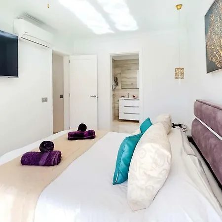 Villa Puerto Del Carmen Sleeps 6 Pool Air Con Wifi *